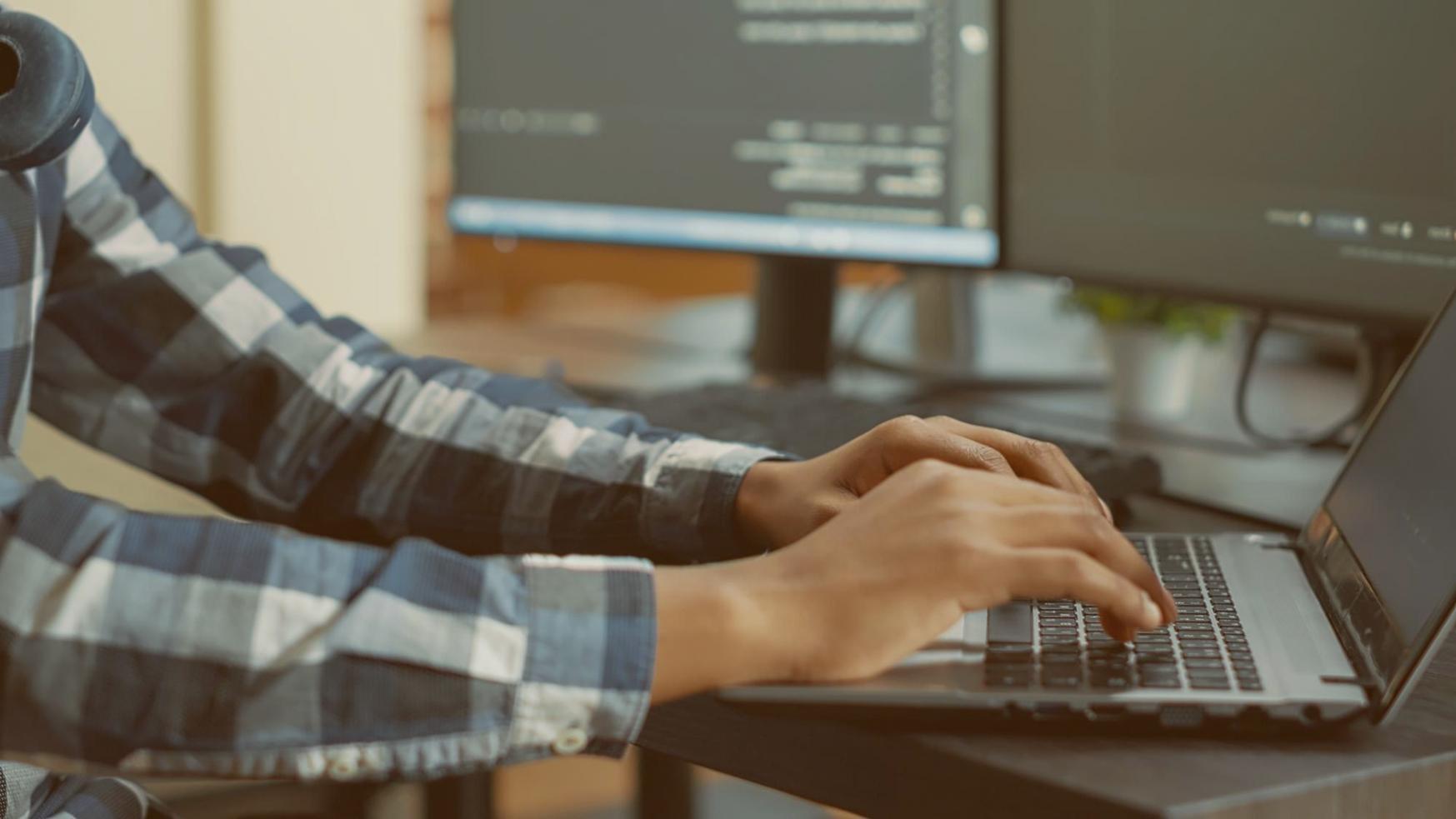 Capacitación práctica con realidad virtual en entorno industrial